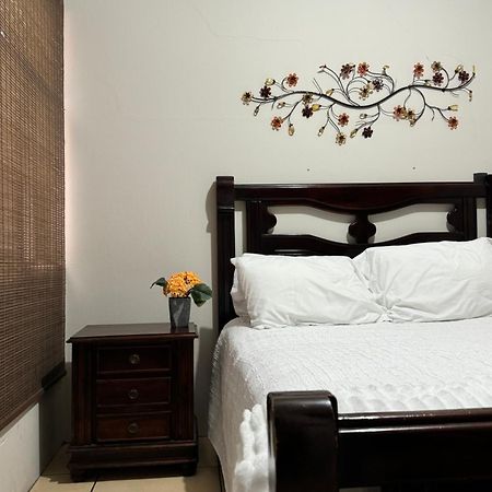 Amplio Apartamento, En Colonia Cerezos, Tercer Nivel Apartment Quetzaltenango ภายนอก รูปภาพ