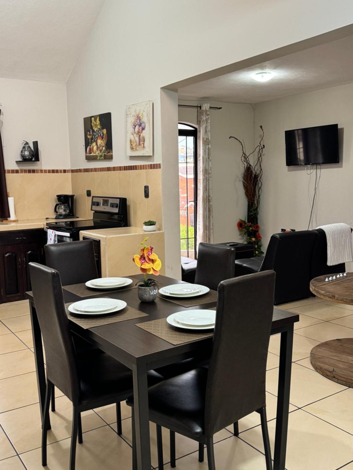 Amplio Apartamento, En Colonia Cerezos, Tercer Nivel Apartment Quetzaltenango ภายนอก รูปภาพ